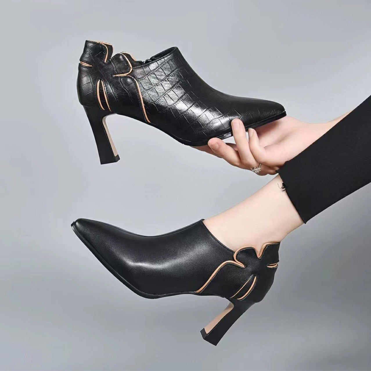 💥Speciální nabídka💥【36-43】👠Měkké kožené boty na vysokém podpatku, módní a všestranné, se špičatou špičkou