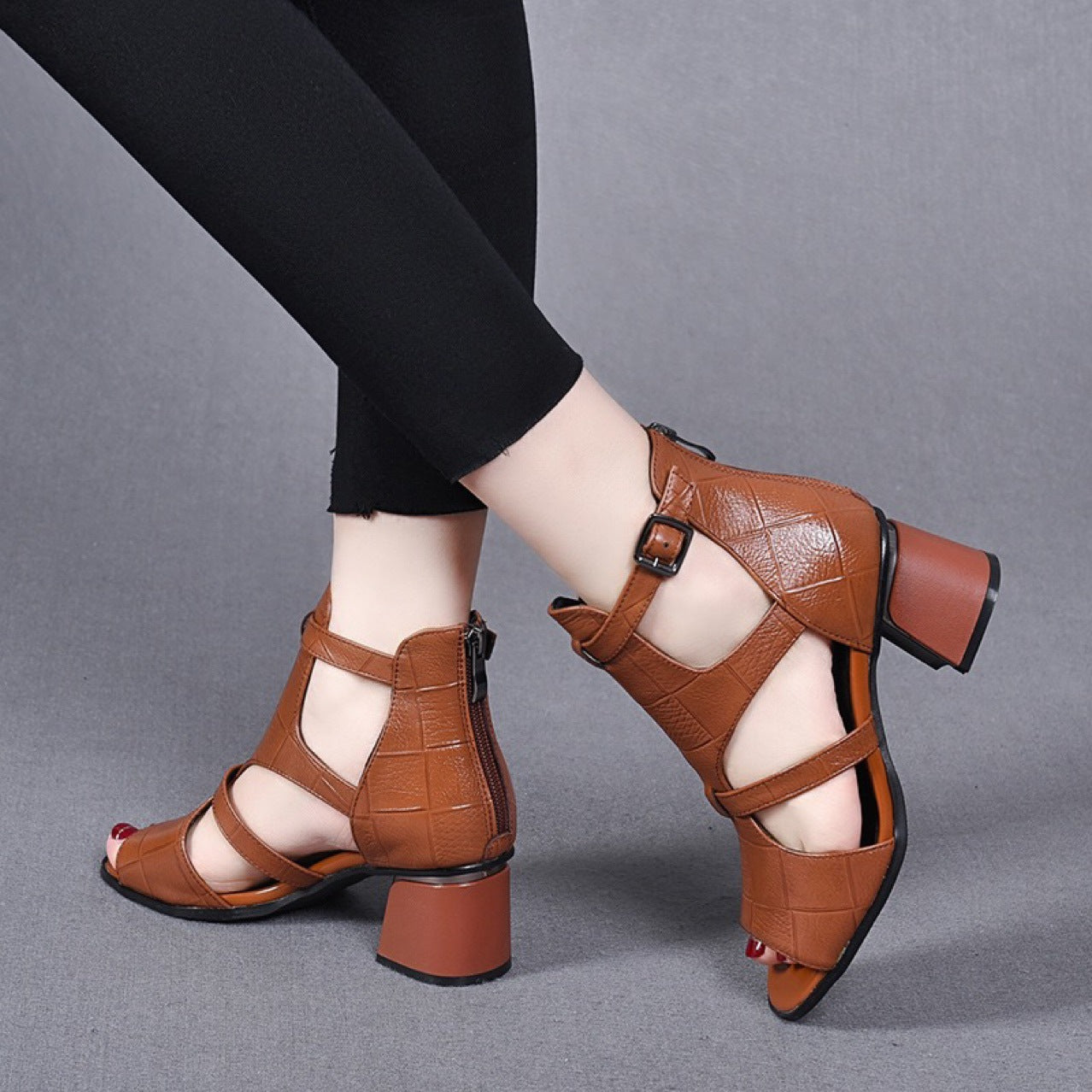 🔥👡【35-40】Noua piele moale, moale, fund de pește, gură de pește, gură goală, sandale romane cu toc gros